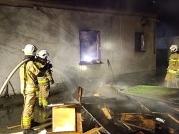 Pożar stodoły w Zdzieszowicach: 7 zastępów straży pożarnej w akcji