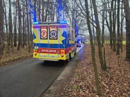 Wypadek drogowy na trasie Murów - Okoły. 23-latek trafił do szpitala