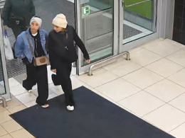 Publikujemy wizerunek osób podejrzewanych o kradzież karty i bezprawne jej użycie