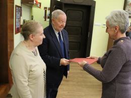 Po 60 latach małżeństwa nadal trzymają się za ręce - wyjątkowe "Diamentowe Gody"