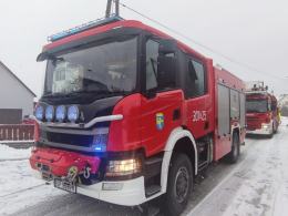 Pożar stolarni w Chrząstowicach: 6 zastępów straży w akcji