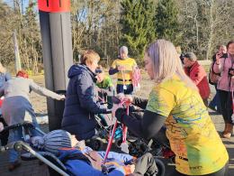 Dyrektor szkoły w Zawadzkiem przebiegł 4500 kilometrów, by uczniowie mieli windę