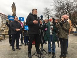 Adrian Zandberg w Opolu: Apel o rozwój krajowego przemysłu farmaceutycznego
