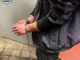 Ukradł karton wódki i staranował pracownika sklepu - nie uniknie odpowiedzialności