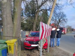 Ligota Książęca: Stracił panowanie nad autem i uderzył w słup