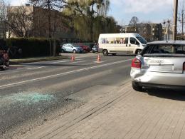 Zderzenie motocykla z samochodem osobowym na ul. Hallera w Opolu