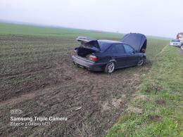 Zderzenie osobówki z ciągnikiem. Jedna osoba trafiła do szpitala