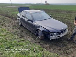 Zderzenie osobówki z ciągnikiem. Jedna osoba trafiła do szpitala