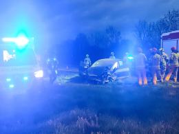 Zderzenie dwóch samochodów na obwodnicy Opola. Ruch odbywa się wahadłowo