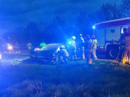 Zderzenie dwóch samochodów na obwodnicy Opola. Ruch odbywa się wahadłowo