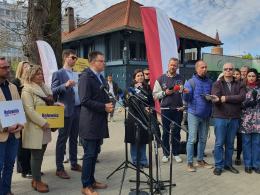 Bezpieczeństwo, higiena cyfrowa, mieszkalnictwo. Hołownia o filarach swojej prezydentury (WIDEO)