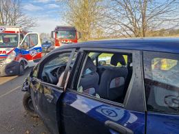 19-latek uderzył hondą w drzewo na trasie Kubice - Włodary