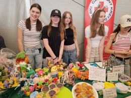 Jajecznica z 1500 jaj i wielkanocny żurek. Opolanie świętowali na rynku