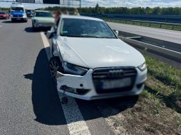 Karambol na A4: Trzy pojazdy, osiem osób brało udział
