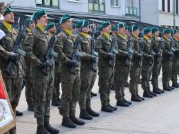 Biało-czerwone flagi na ulicach Opola. Uroczystości z okazji Dnia Flagi