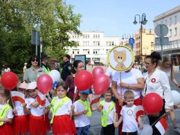 Biało-czerwone flagi na ulicach Opola. Uroczystości z okazji Dnia Flagi