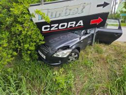 Wypadek na ul. Elektryków w Opolu. Jedna osoba w szpitalu