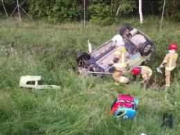 Dachowanie samochodu na A4 pod Opolem, kierowca odnaleziony kilometr dalej