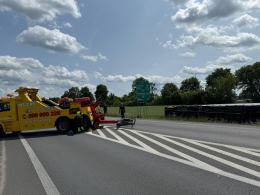 Groźny incydent na obwodnicy Kluczborka - ciężarówka wypadła z drogi