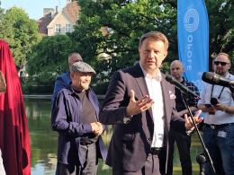 Ewa Demarczyk wraca do Opola - nowy pomnik uroczyście odsłonięty