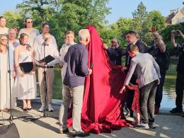 Ewa Demarczyk wraca do Opola - nowy pomnik uroczyście odsłonięty