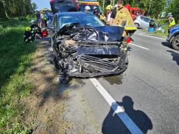 Zderzenie opla i forda w Jełowej. Cztery osoby trafiły do szpitala