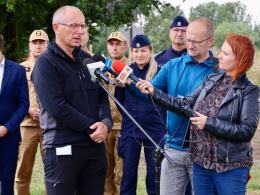 Boboluszki pod nadzorem służb. Wizja lokalna w najbardziej zagrożonym rejonie województwa
