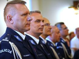 Nowi policjanci w garnizonie opolskim - uroczyste ślubowanie za nimi
