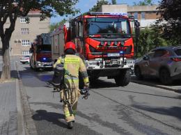 Pożar w mieszkaniu przy ul. Waryńskiego w Opolu - dziewczynka trafiła do szpitala