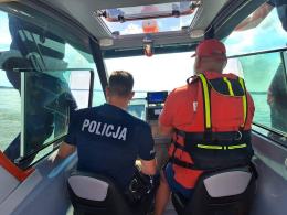 Nietrzeźwy sternik i nocne poszukiwania w Turawie. Wspólna akcja WOPR i Policji