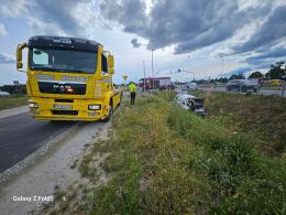 Wypadek na DK45 w Jełowej - dwie osoby w szpitalu