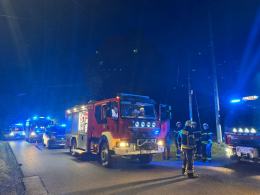 Bus uderzył w drzewo w Lasowicach Małych