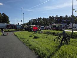Zderzenie karetki i busa na obwodnicy Opola. Interweniował śmigłowiec LPR