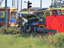 Zderzenie karetki i busa na obwodnicy Opola. Interweniował śmigłowiec LPR