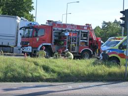Zderzenie karetki i busa na obwodnicy Opola. Interweniował śmigłowiec LPR