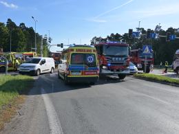 Zderzenie karetki i busa na obwodnicy Opola. Interweniował śmigłowiec LPR
