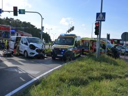 Zderzenie karetki i busa na obwodnicy Opola. Interweniował śmigłowiec LPR