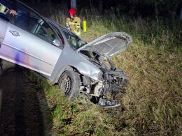 Wypadek na DK45. Kierowca w szpitalu