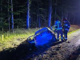 Wypadek na DK45. Kierowca w szpitalu