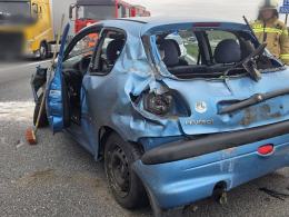Zderzenie na autostradzie A4. Kierowca peugeota uderzył w bariery