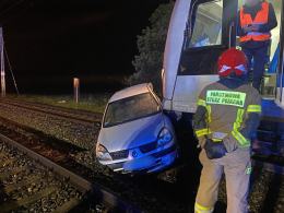 Pomyliła tory z drogą. Kobieta może mówić o dużym szczęściu
