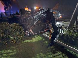 Dachował na Oświęcimskiej. Pijany 25-latek z trzema zakazami prowadzenia zatrzymany w Opolu