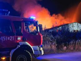 Pożar w Fałkowicach. Spłonęło ponad 130 000 kur (AKTUALIZACJA) (WIDEO)