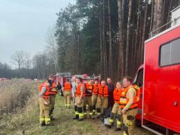 Strażacy OSP trenowali ratownictwo wodne i działania przy pożarach aut elektrycznych