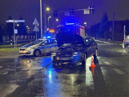 Zderzenie dwóch aut na skrzyżowaniu w Opolu