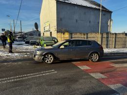 Zderzenie pojazdów w Lubrzy. Jeden z kierowców trafił do szpitala