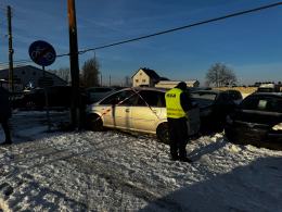 Zderzenie pojazdów w Lubrzy. Jeden z kierowców trafił do szpitala
