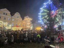 Jarmark Bożonarodzeniowy oficjalnie otwarty. Sprawdziliśmy, ile kosztują świąteczne przysmaki