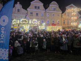Jarmark Bożonarodzeniowy oficjalnie otwarty. Sprawdziliśmy, ile kosztują świąteczne przysmaki