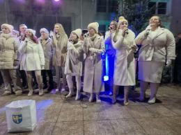 Jarmark Bożonarodzeniowy oficjalnie otwarty. Sprawdziliśmy, ile kosztują świąteczne przysmaki